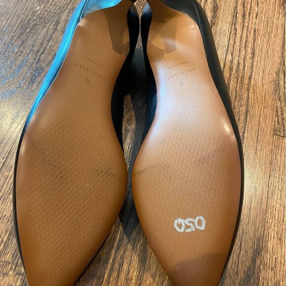 Cole Haan Black Leather Kitten Heel Pumps 8 Pointed Toe Interview Outfit Women - Picture 3 of 5